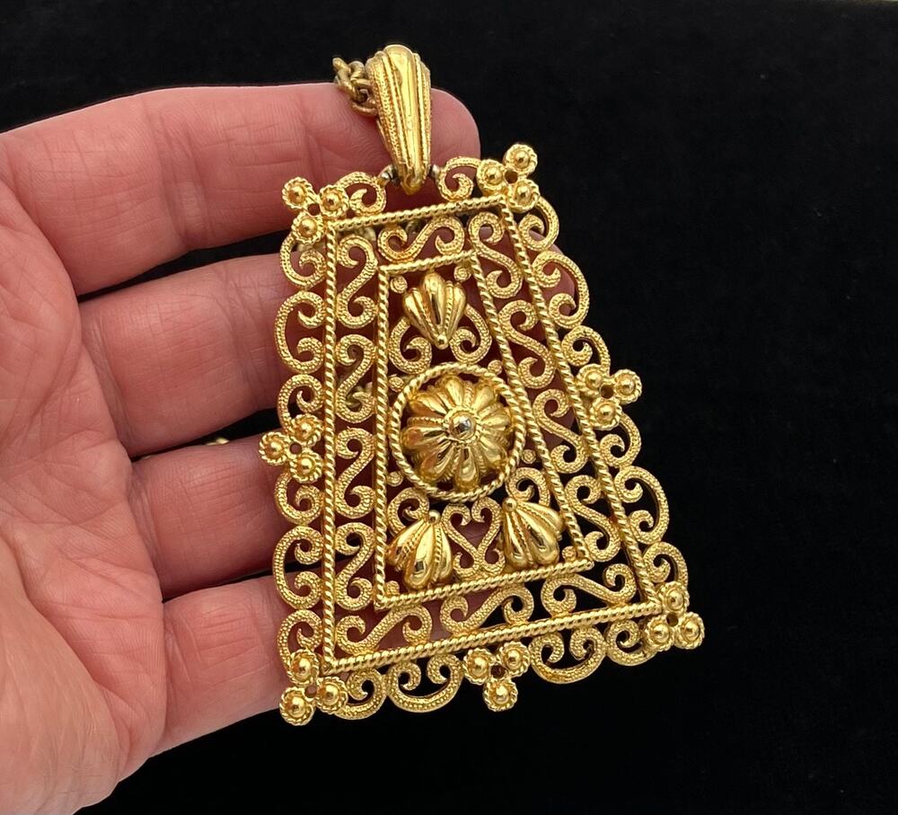 Vintage Trifari Pendant Necklace Etruscan Revival Filigree Gold Tone Statement